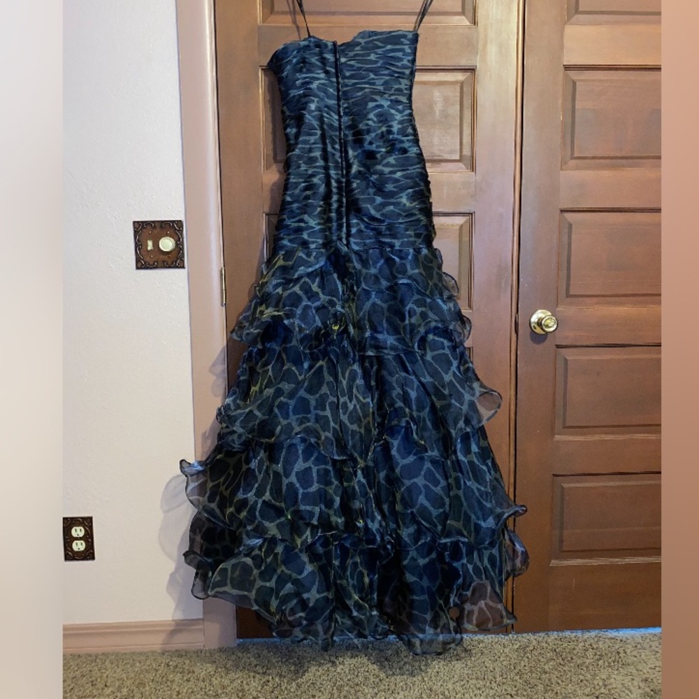 Formal Prom Dress - Picture 3 of 6